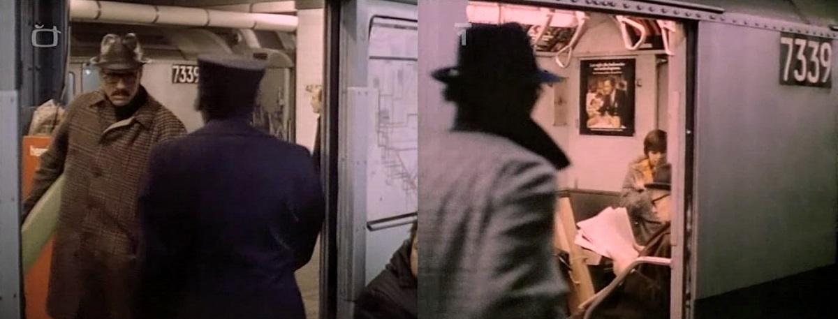 vlevo – únosce nastupuje do vlaku, který má být unesen, v pozadí vůz s číslem 7339 jedoucí opačným směrem; vpravo – další únosce nastupuje do stejného vlaku jako první únosce, ale vagón má také číslo 7339 