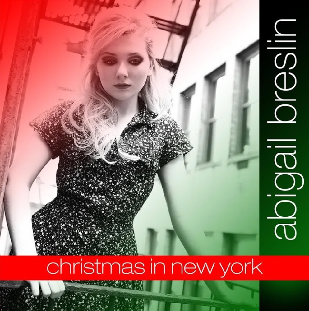 Abigail-breslin_christmas-in-new-york Abigail-breslin_christmas-in-new-york